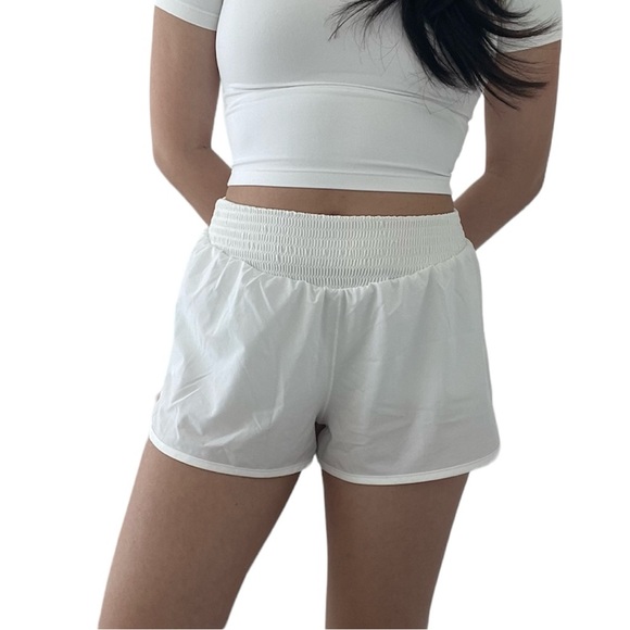 Aerie white athletic shorts - Picture 2 of 7
